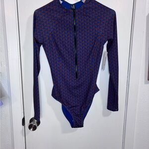 Hurley Women’s Long Sleeve One-Piece Swimsuit sz small nwt